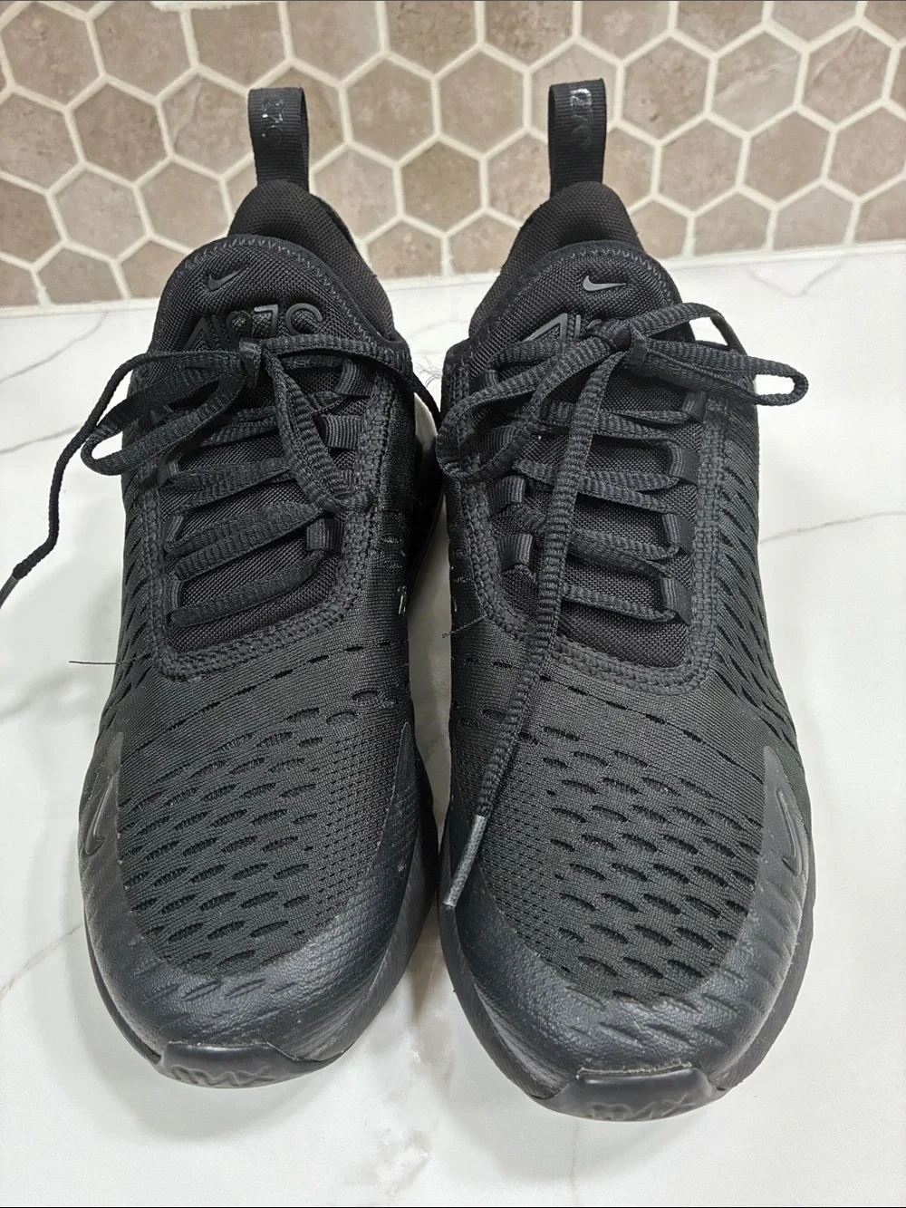 Nike Youth Air Max 270 - All Black Athletic Sneakers size 5Y